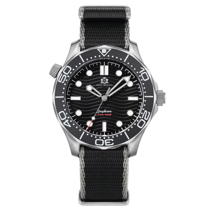 DIVER 007 — Nylon Black Wave / NATO Strap