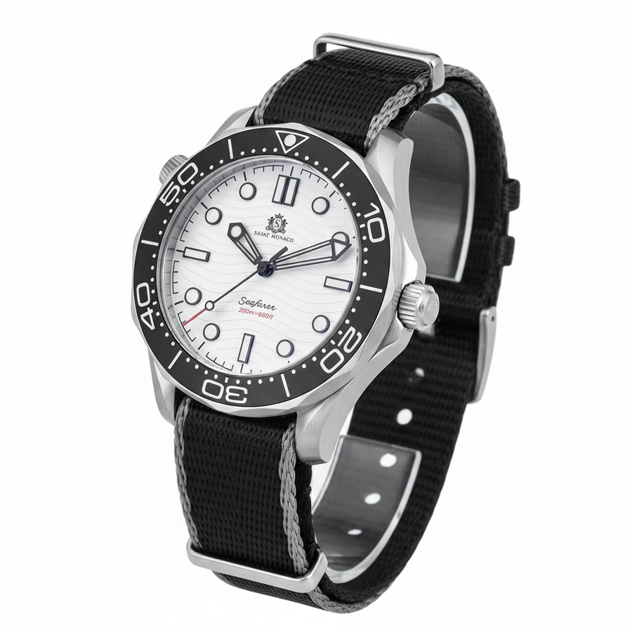 DIVER 007 — Nylon White Wave / NATO Strap
